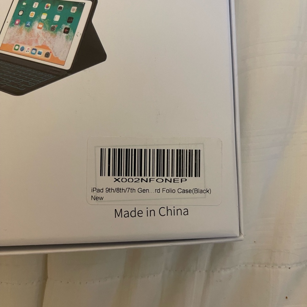 Wireless IPad keyboard case - Picture 3 of 3